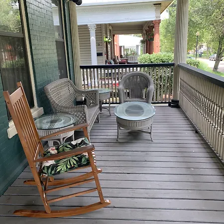 Bayberry House Bed And Breakfast-2